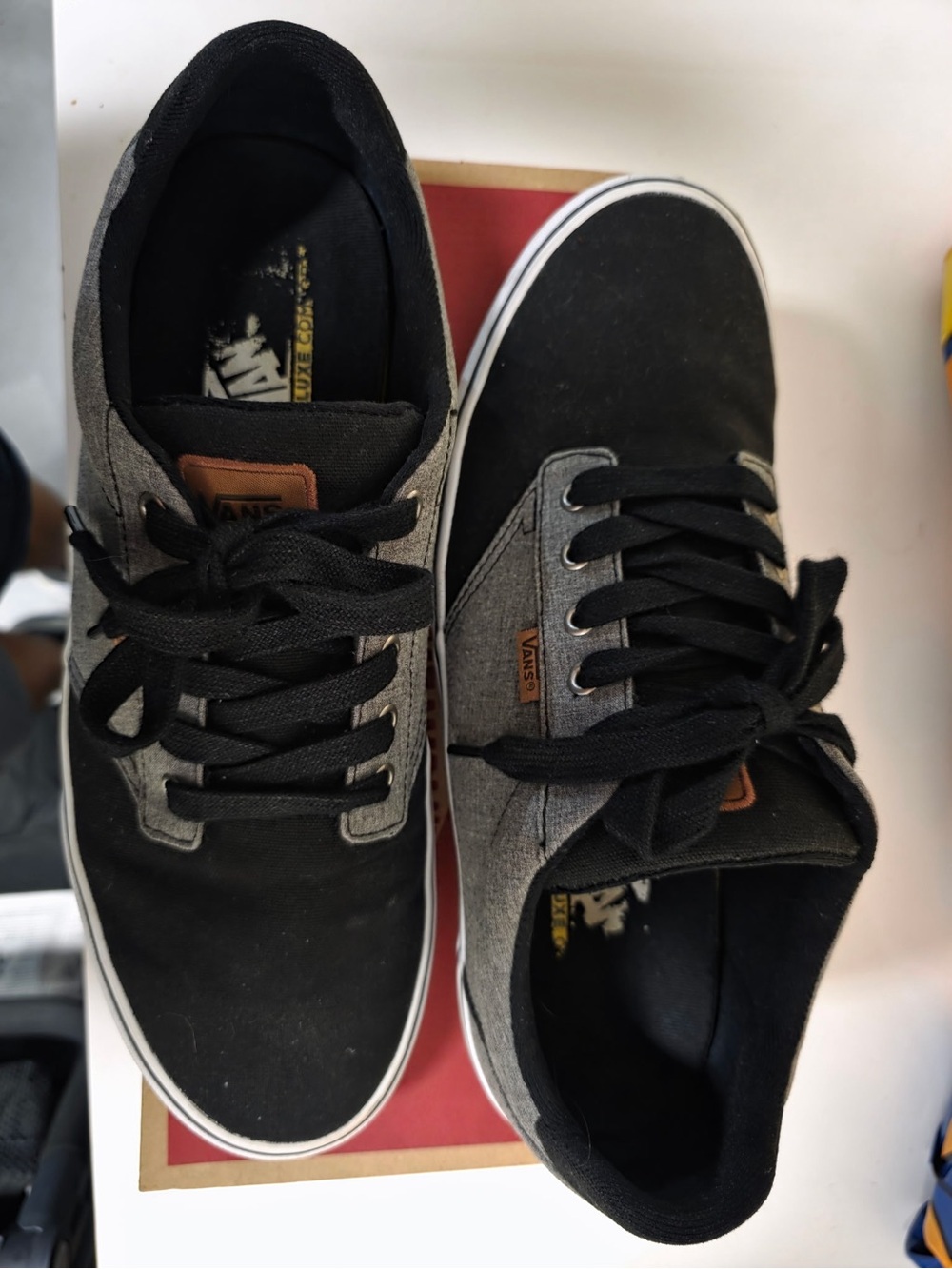 Vans Men’s Black and Gray Low-Top Skate Sneakers